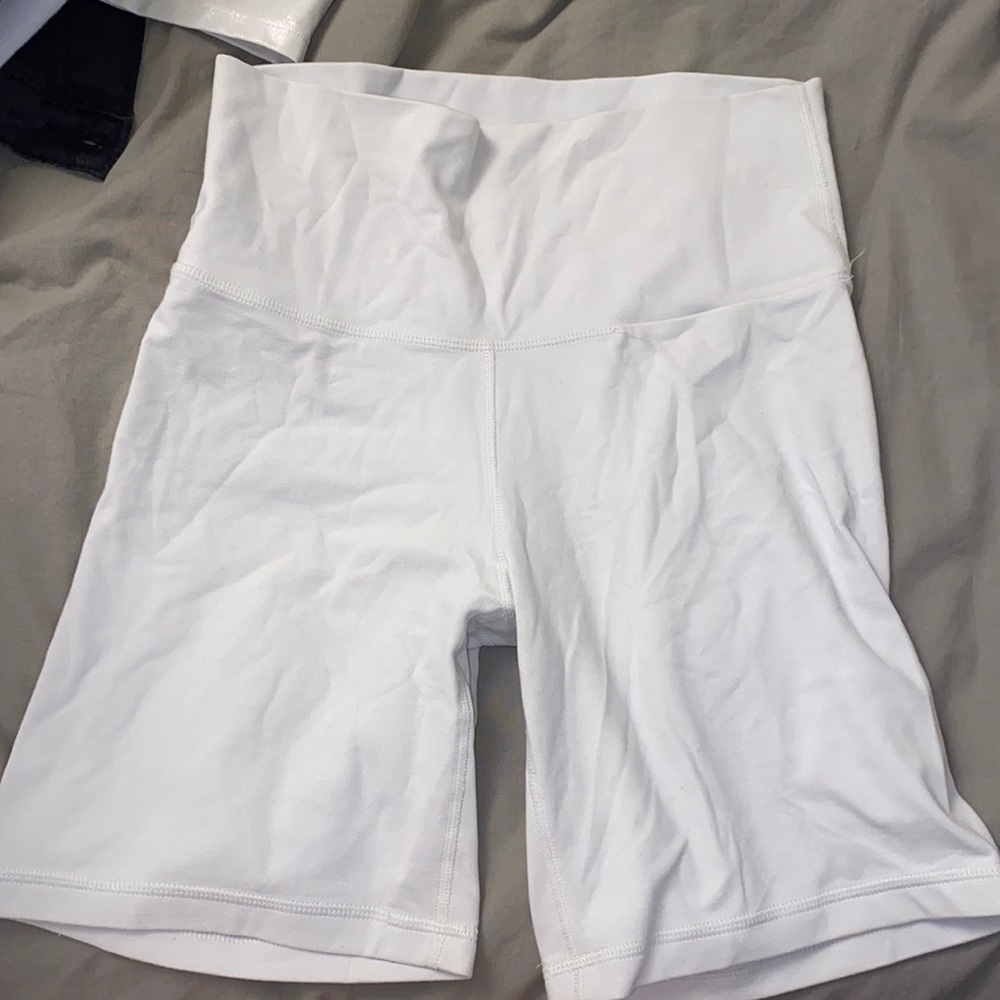 Aritzia biker shorts